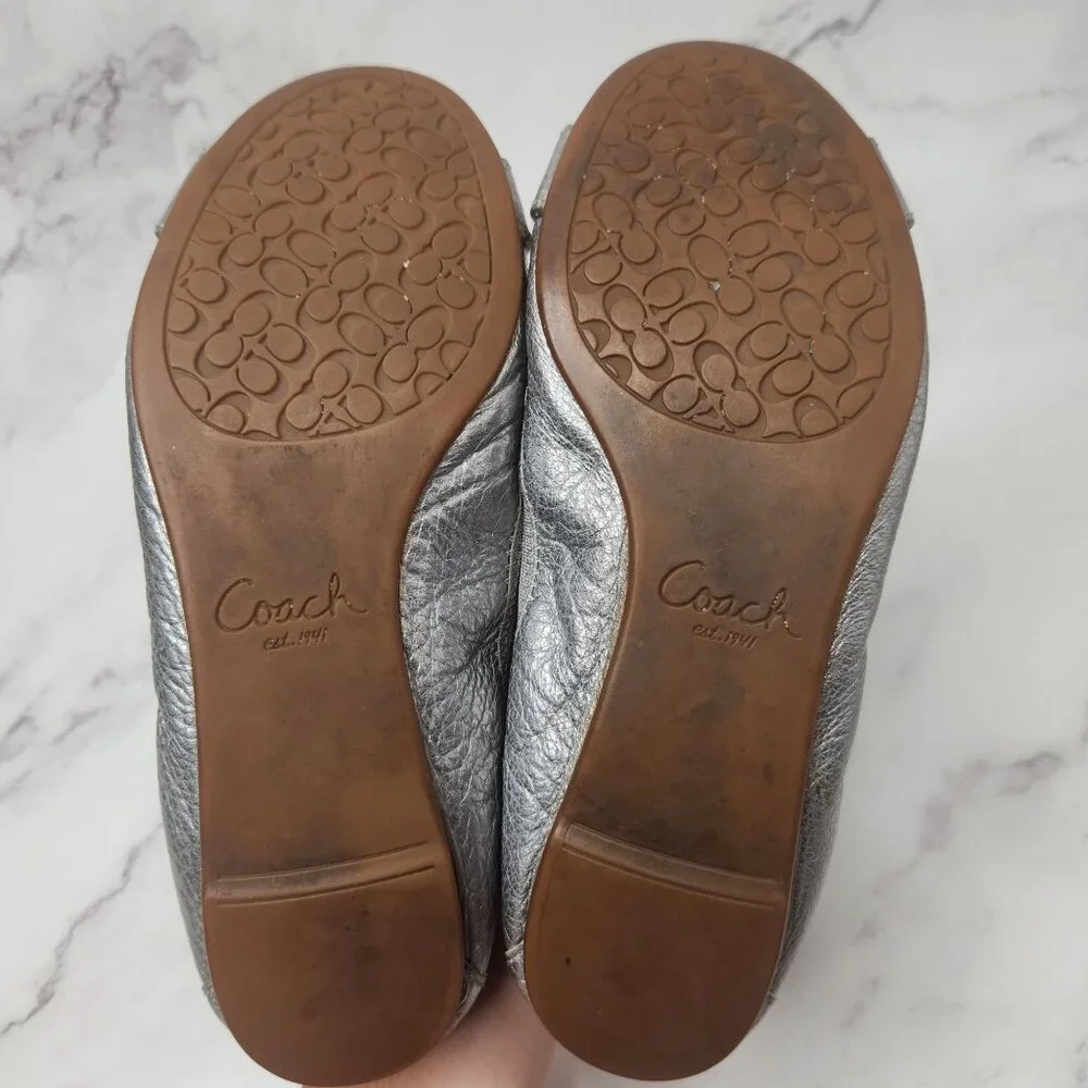 Coach these slip